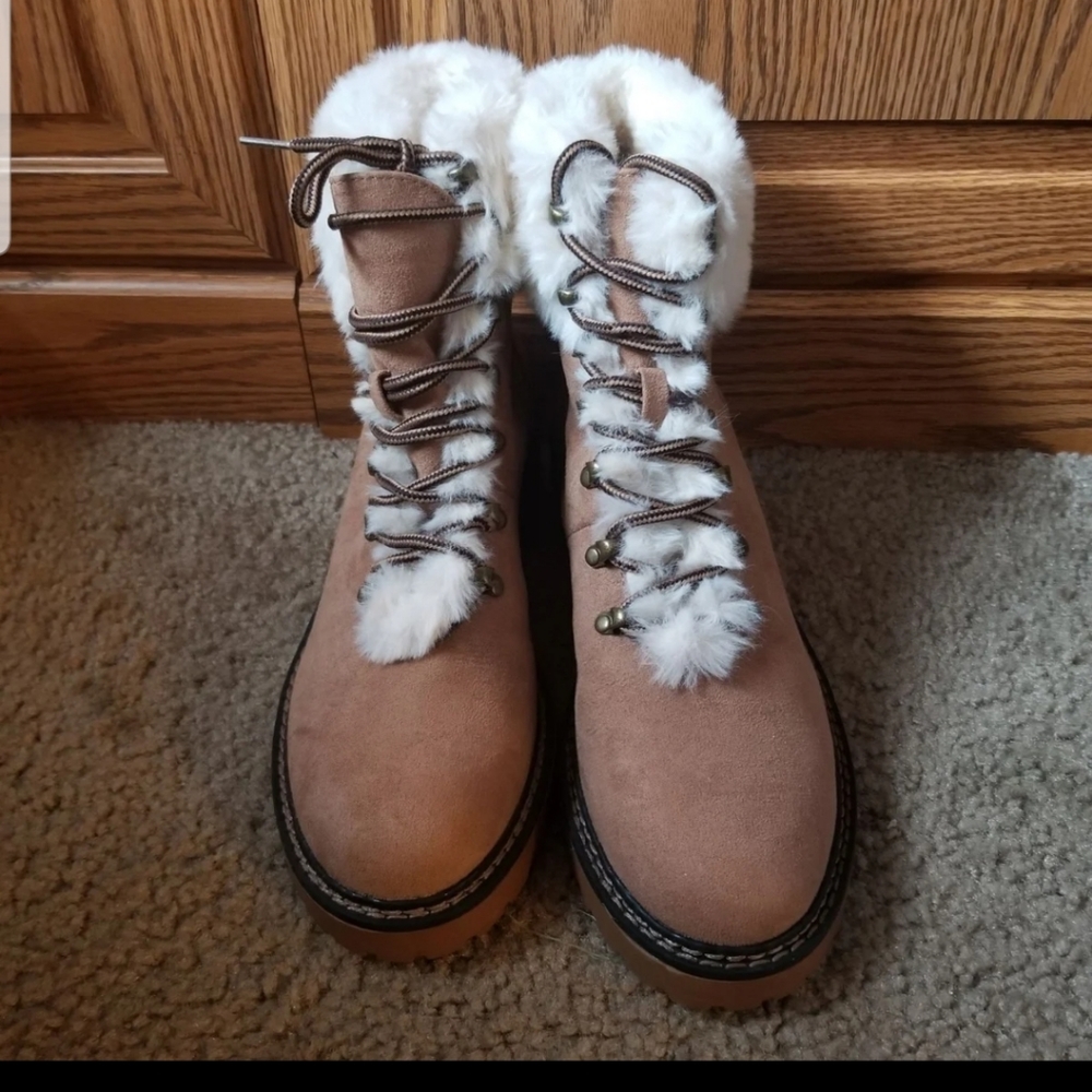 Faux fur winter boots